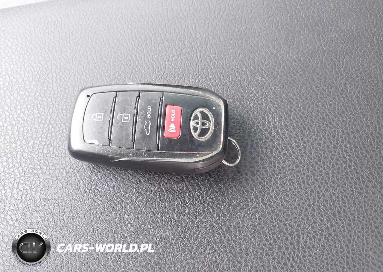2025 Toyota Camry Le VIN:4T1DBADK6SU501561 - 11