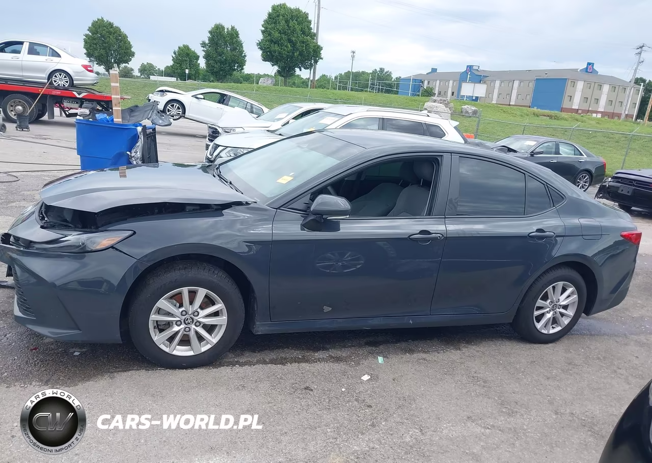 2025 Toyota Camry Le VIN:4T1DBADK6SU501561 - 14