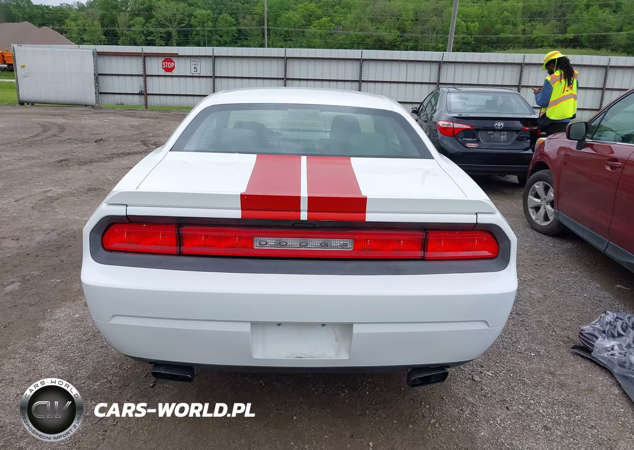 2013 Dodge Challenger Sxt VIN:2C3CDYAG6DH627822 - 17