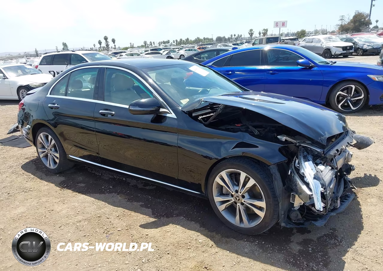 2019 Mercedes-Benz C 300 – zdjęcie 1 z 16