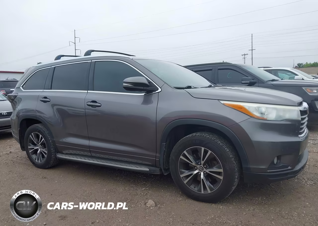 2016 Toyota Highlander Xle V6 VIN:5TDKKRFH0GS178082 - 13