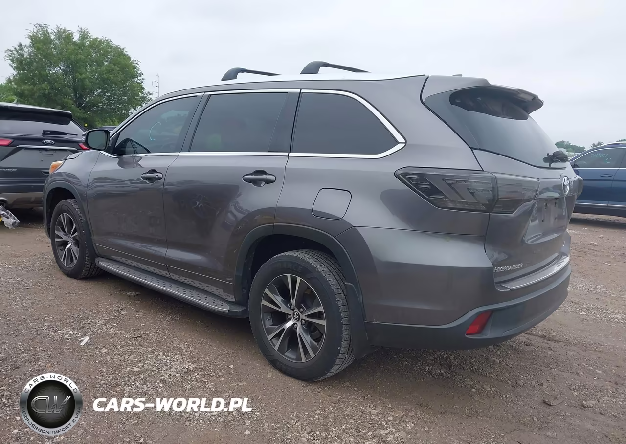 2016 Toyota Highlander Xle V6 VIN:5TDKKRFH0GS178082 - 3