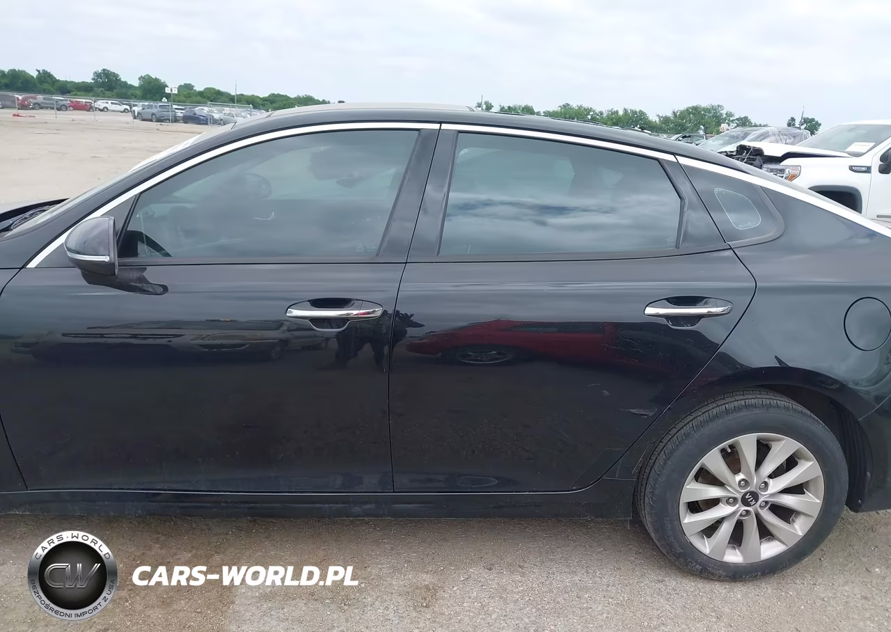 2018 Kia Optima S VIN:5XXGT4L35JG228465 - 14