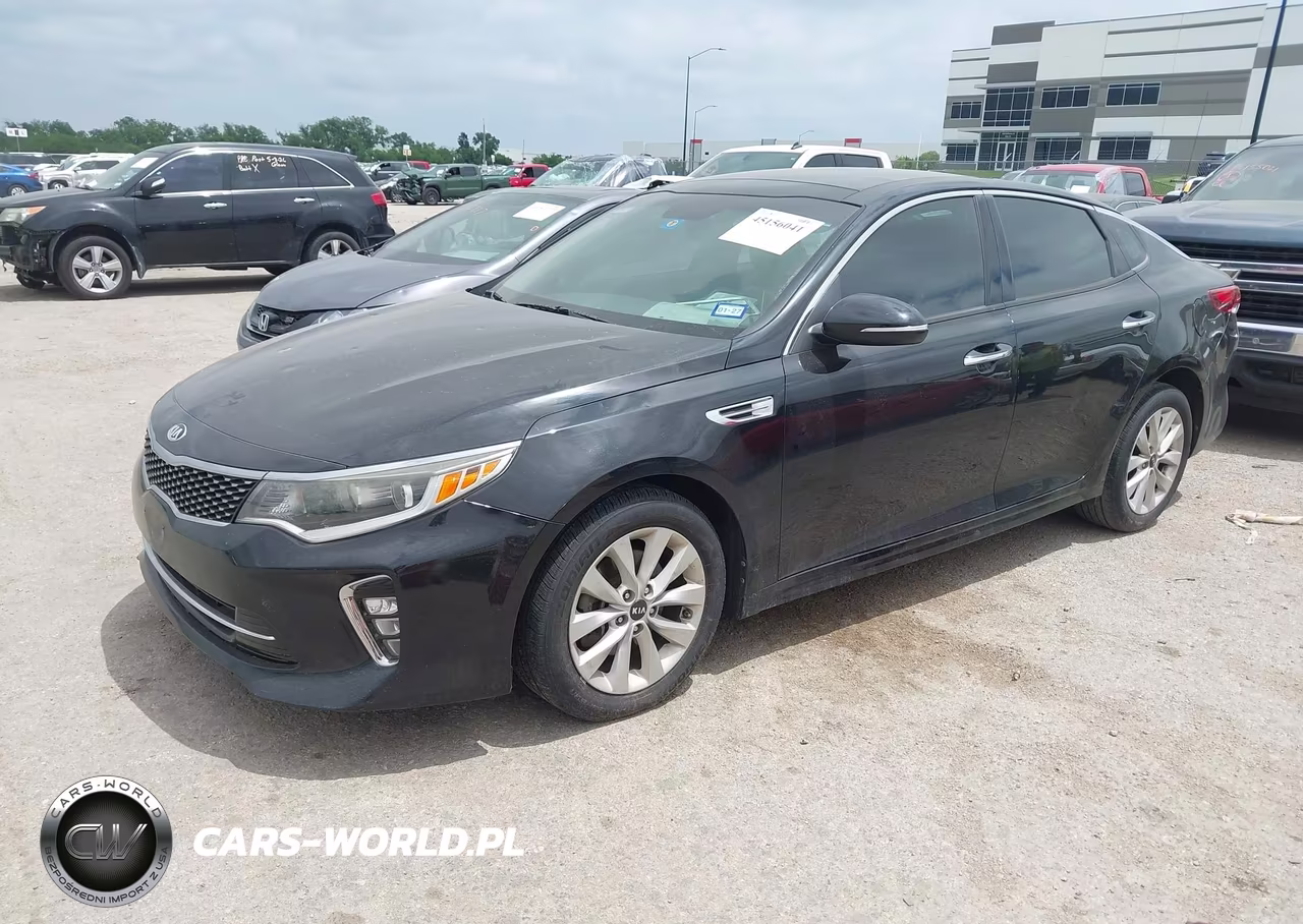 2018 Kia Optima S VIN:5XXGT4L35JG228465 - 2