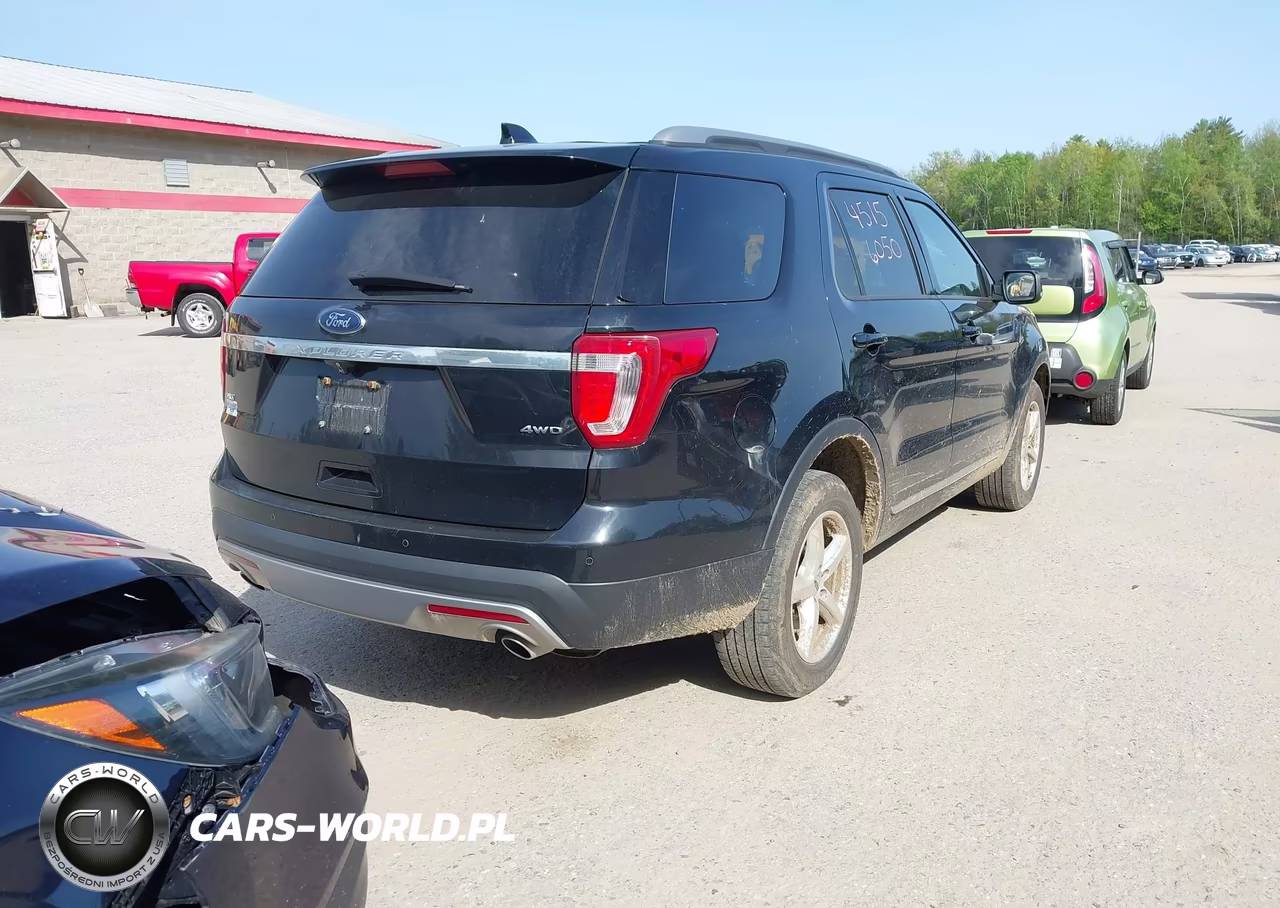 2017 Ford Explorer Xlt VIN:1FM5K8D8XHGB11913 - 4