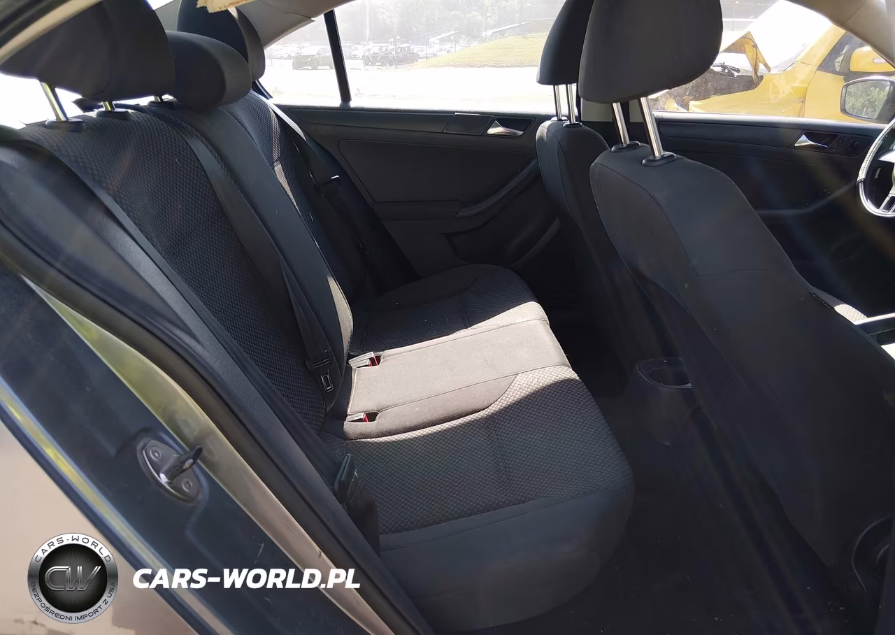 2011 Volkswagen Jetta 2.0L S VIN:3VW2K7AJXBM068970 - 8