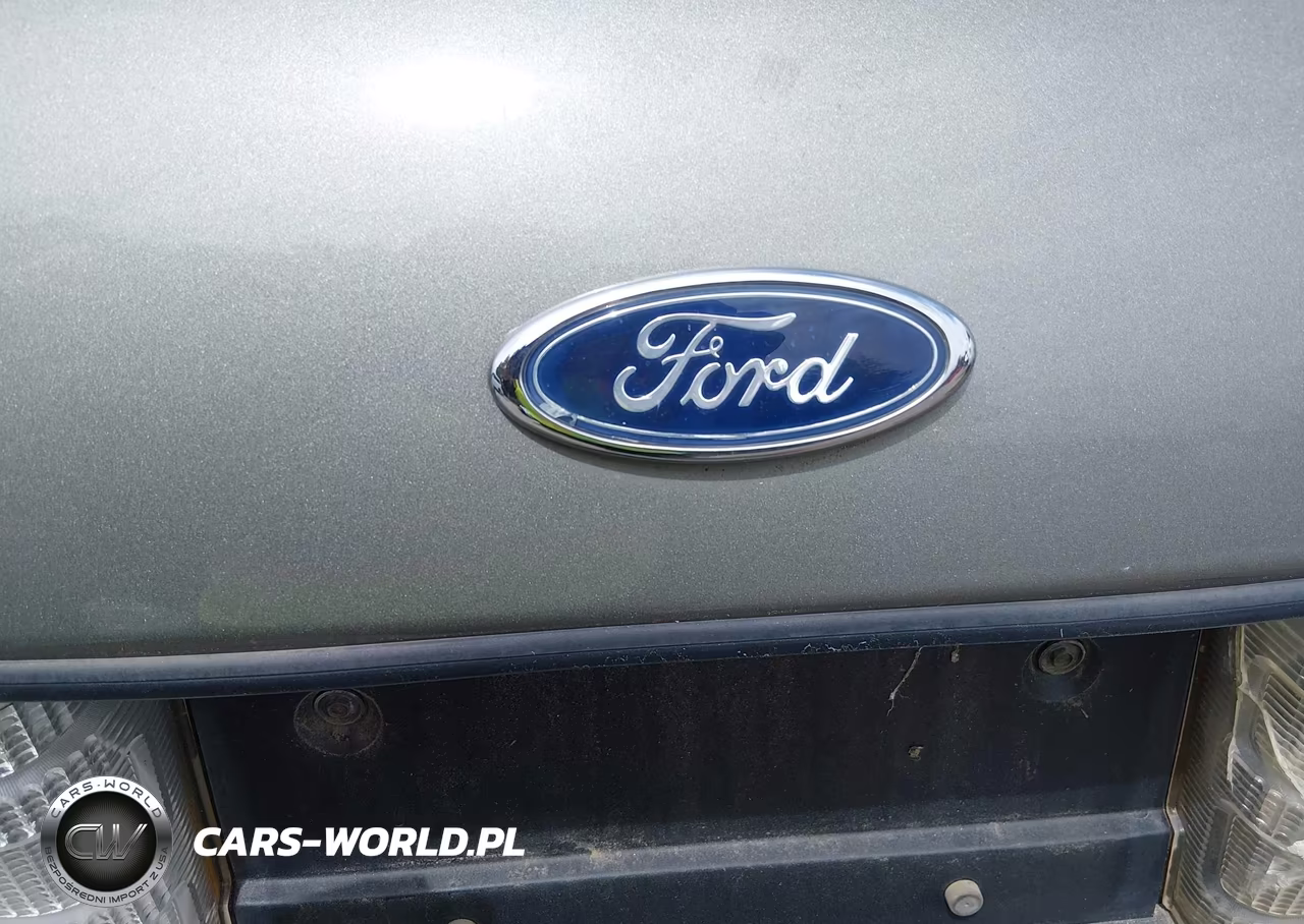 2001 Ford Crown Victoria Lx VIN:2FAFP74W41X132586 - 15