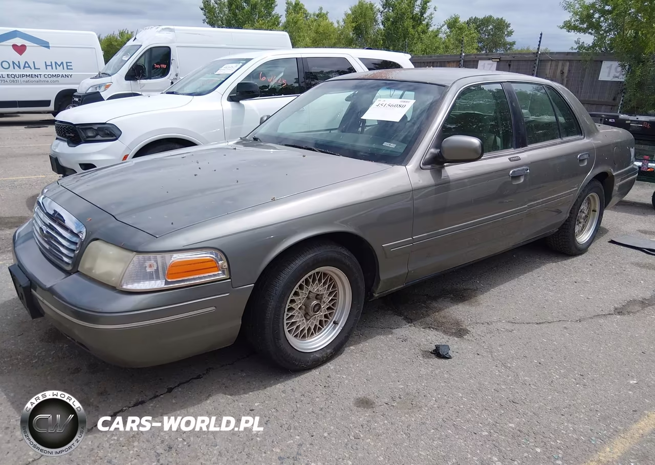 2001 Ford Crown Victoria Lx VIN:2FAFP74W41X132586 - 2
