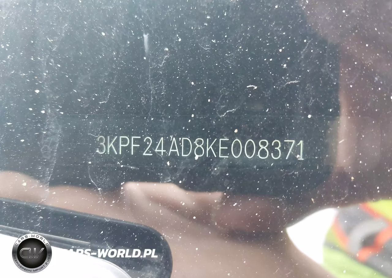 2019 Kia Forte Lxs VIN:3KPF24AD8KE008371 - 9