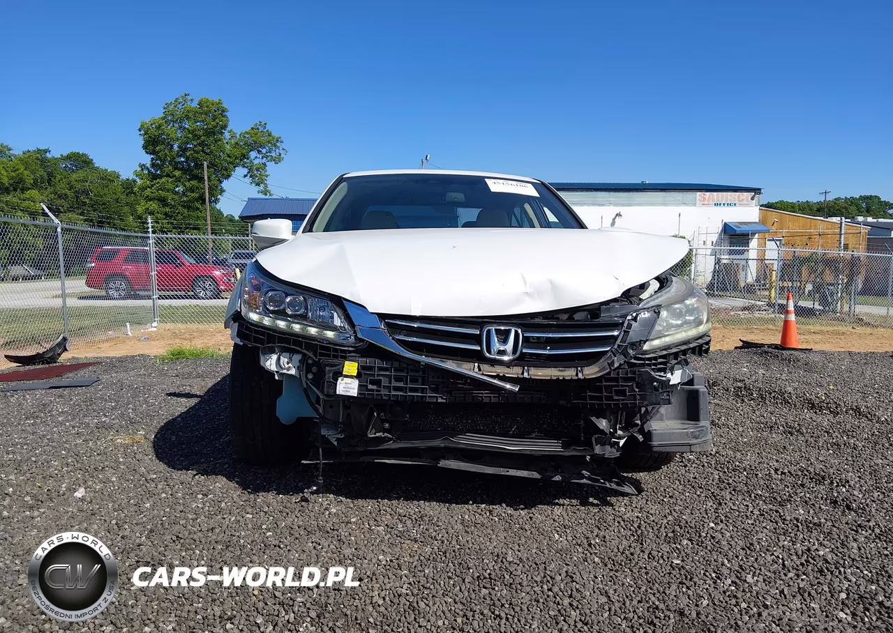 2015 Honda Accord Touring VIN:1HGCR3F92FA025237 - 6