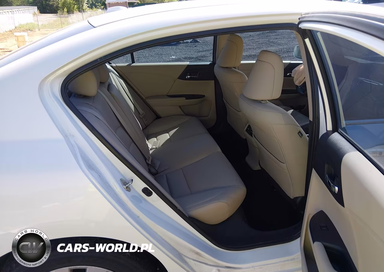 2015 Honda Accord Touring VIN:1HGCR3F92FA025237 - 8