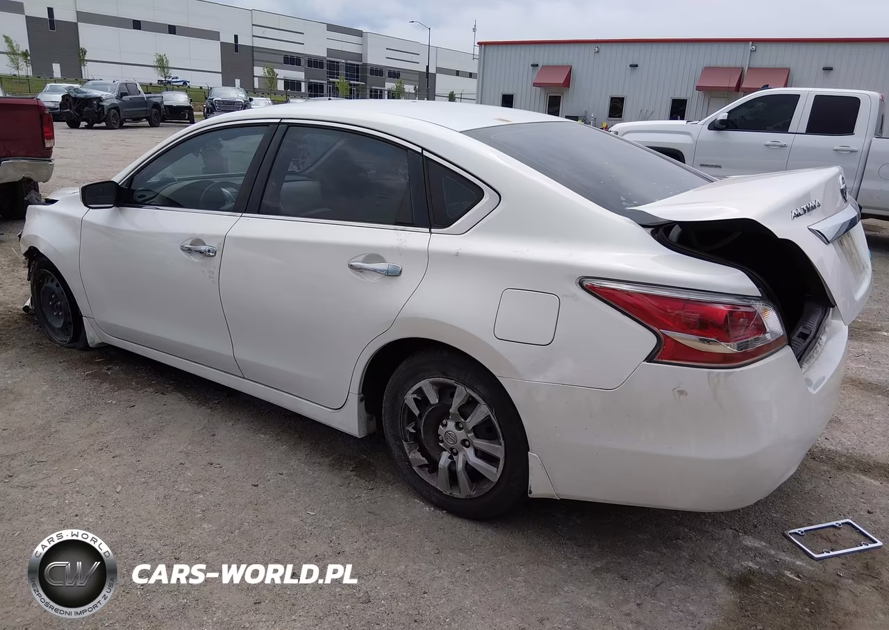 2014 Nissan Altima 2.5 S VIN:1N4AL3AP7EN388823 - 3