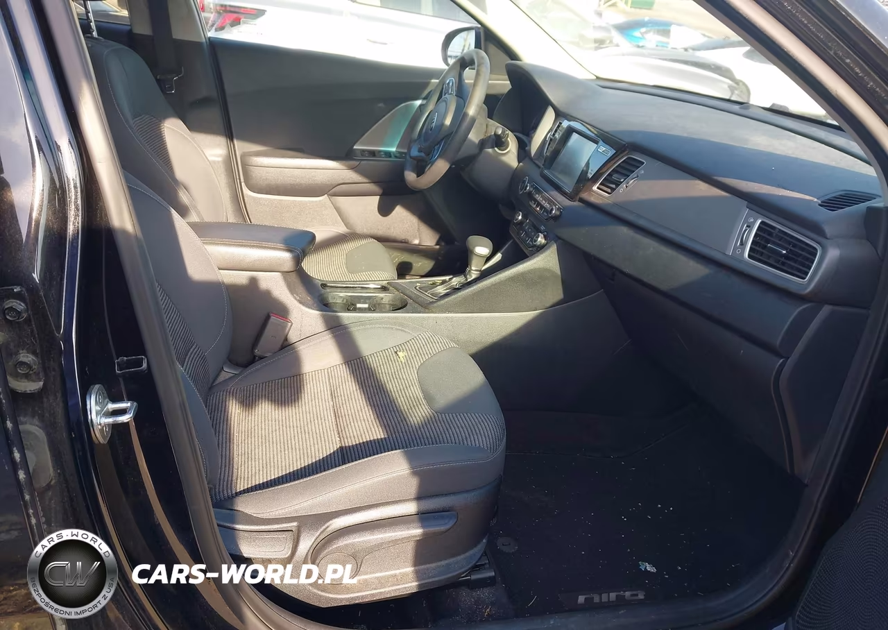 2019 Kia Niro Lx VIN:KNDCB3LC0K5281883 - 5