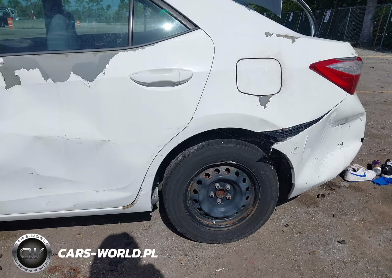 2016 Toyota Corolla L VIN:5YFBURHE2GP410414 - 12