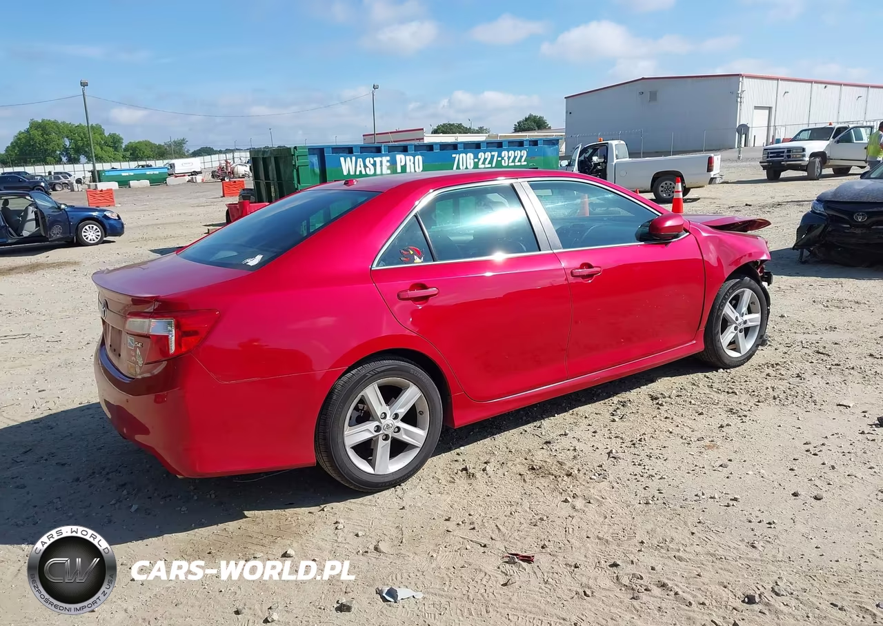 2013 Toyota Camry Se VIN:4T1BF1FK5DU674208 - 4