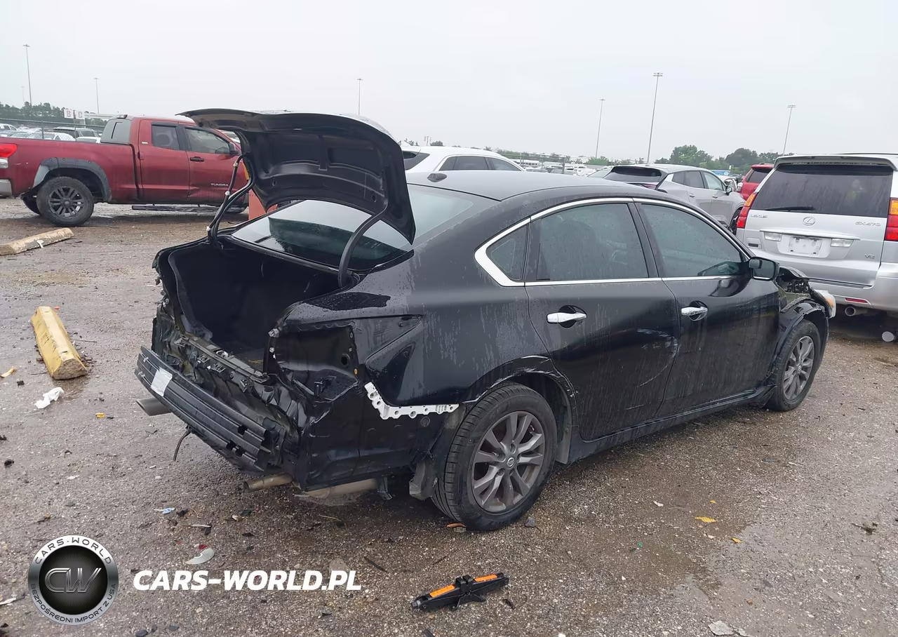2015 Nissan Altima 2.5 S VIN:1N4AL3AP3FN892643 - 4
