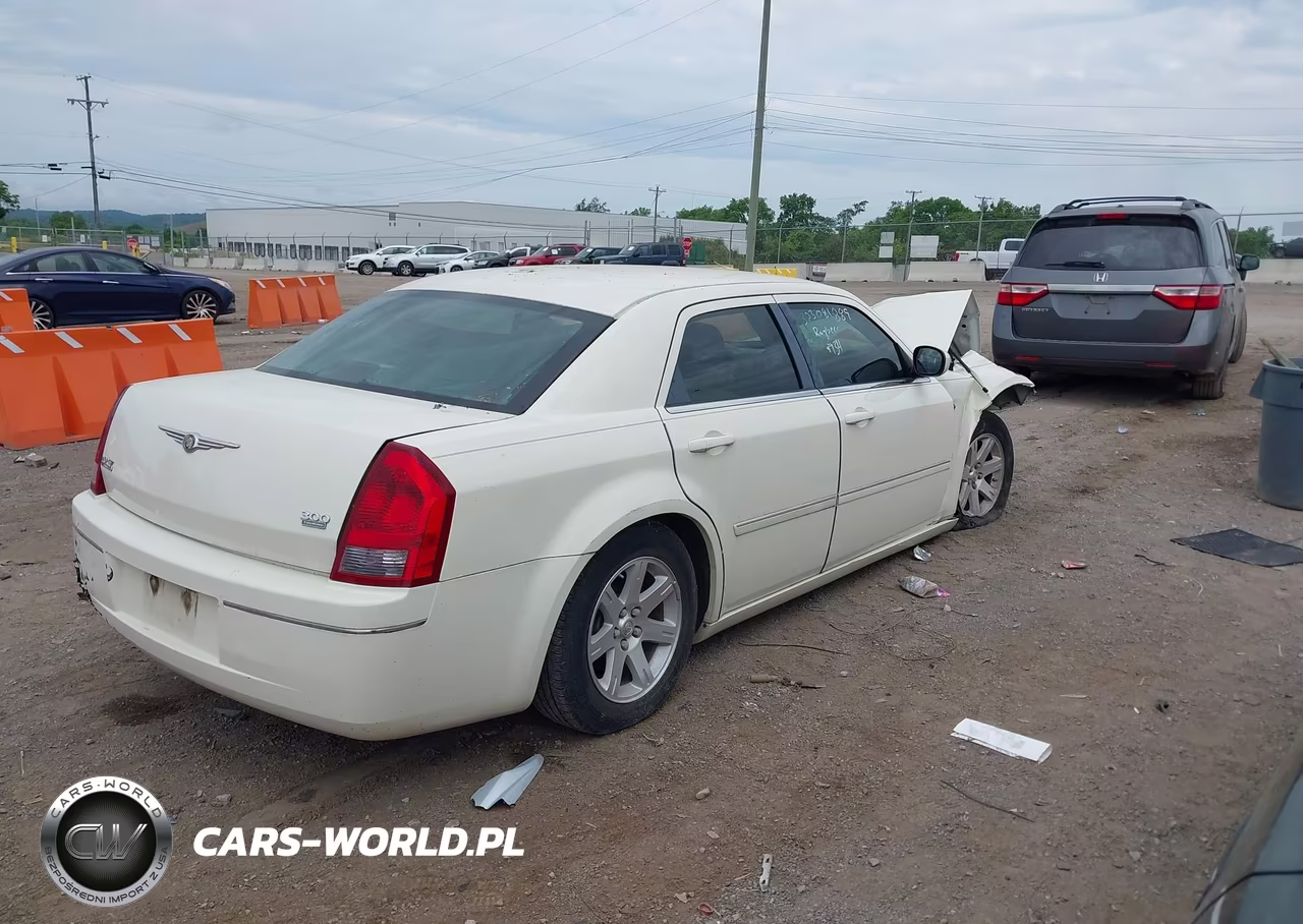 2006 Chrysler 300 Touring VIN:2C3KA53G46H524322 - 4