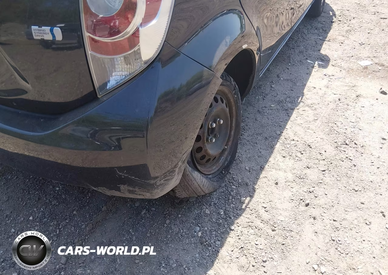 2012 Toyota Prius C Two VIN:JTDKDTB33C1511058 - 14