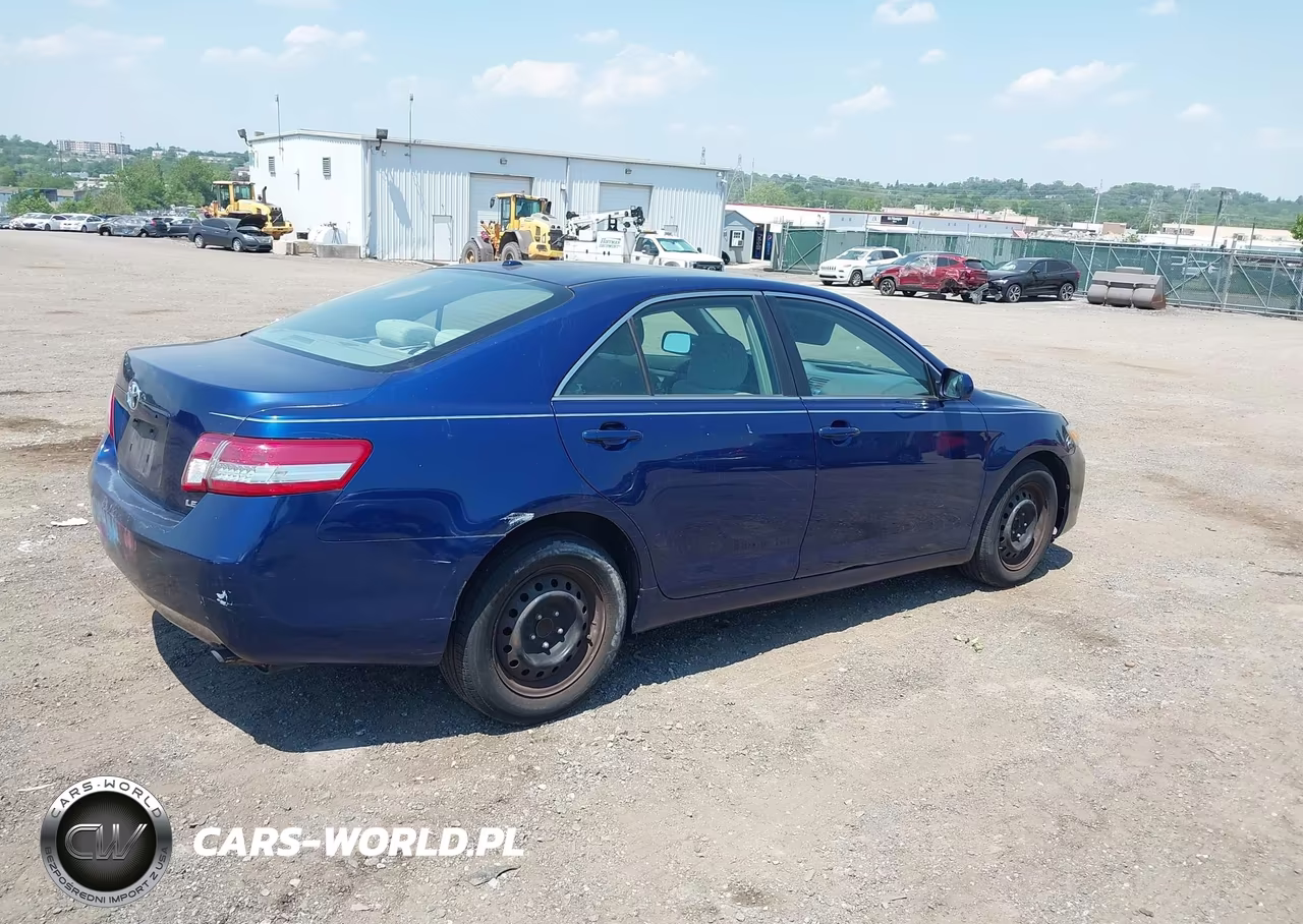 2010 Toyota Camry Le VIN:4T1BF3EK2AU516479 - 4