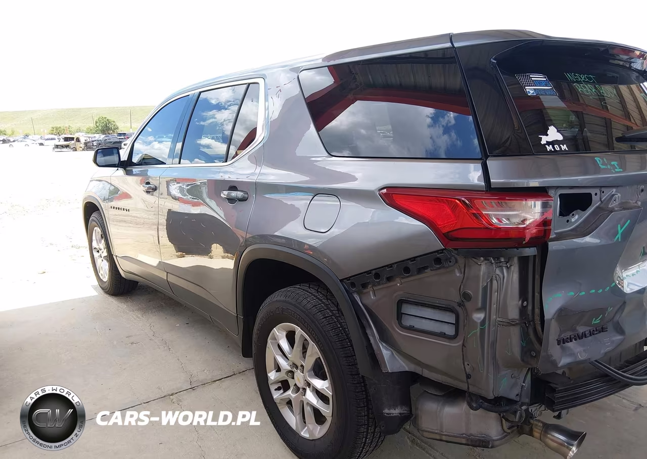 2018 Chevrolet Traverse Ls VIN:1GNERFKW3JJ246317 - 14