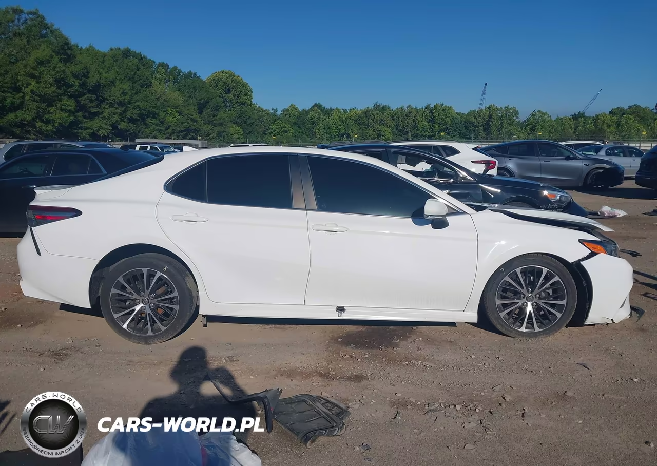 2018 Toyota Camry Se VIN:4T1B11HK6JU539343 - 13