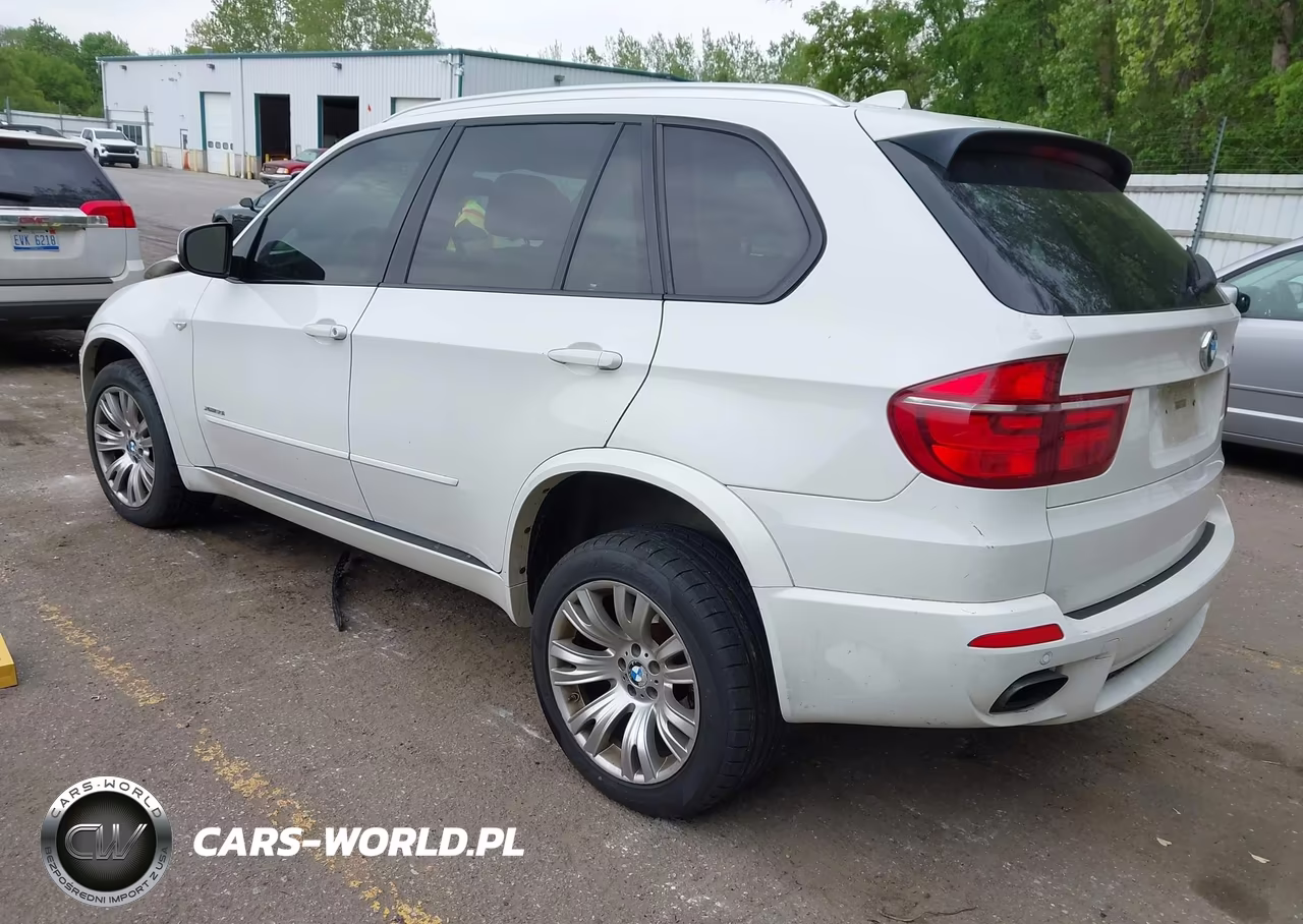 2012 BMW X5 xDrive50I VIN:5UXZV8C53CL425681 - 3