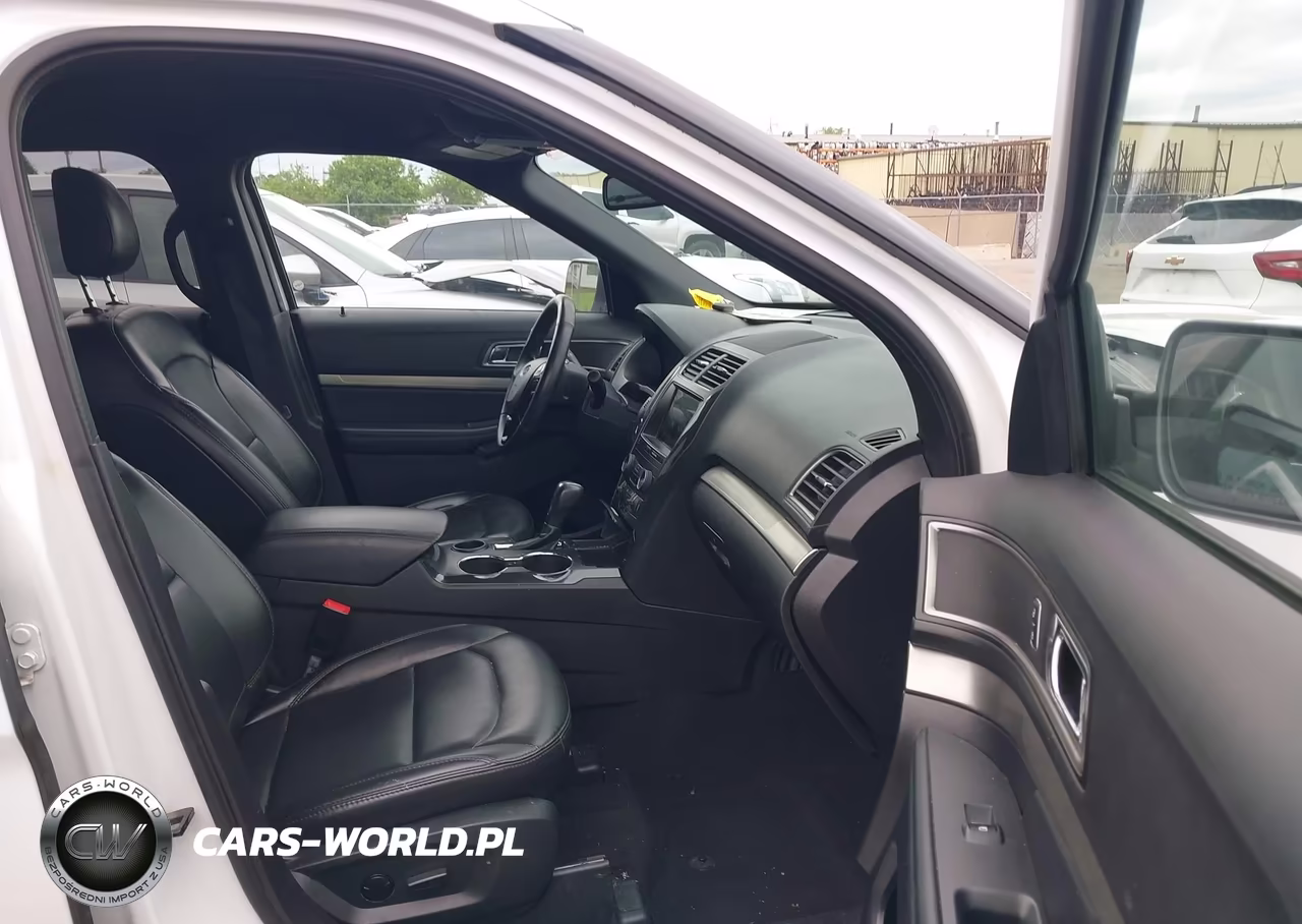 2019 Ford Explorer Xlt VIN:1FM5K7D86KGA39190 - 5