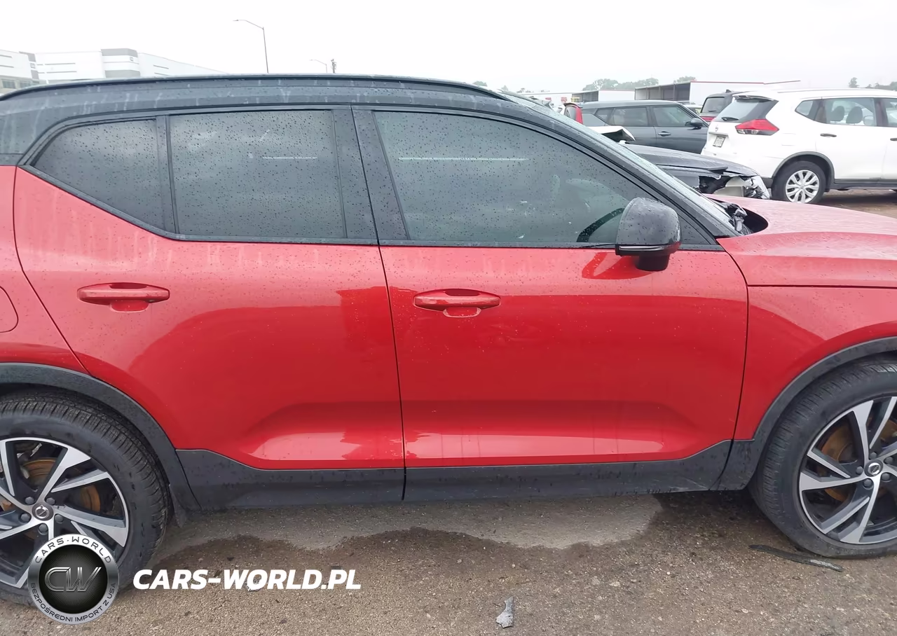 2020 Volvo Xc40 T5 R-Design VIN:YV4162UM8L2264830 - 13