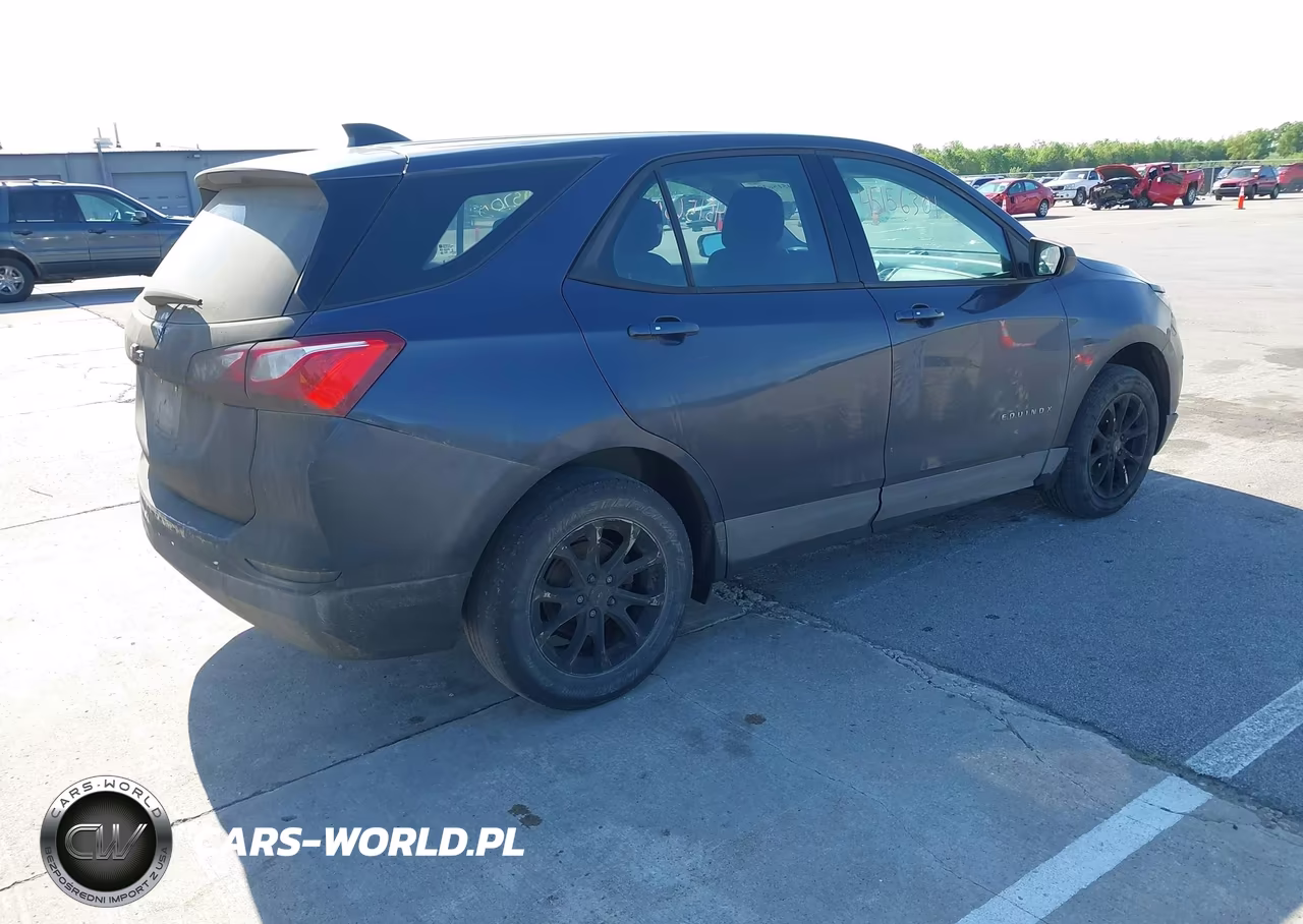 2018 Chevrolet Equinox Ls VIN:3GNAXHEV1JS526299 - 4