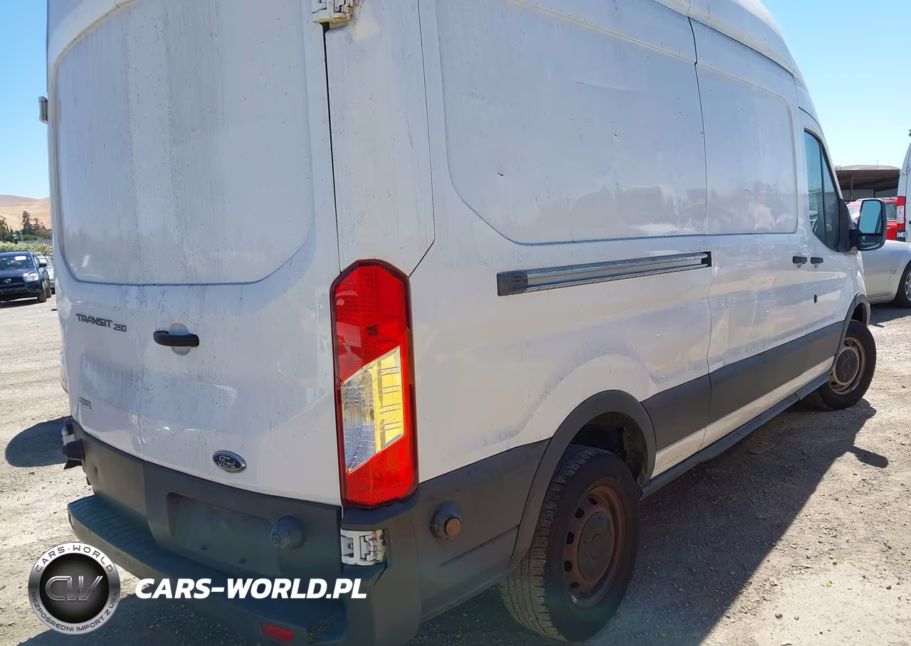 2015 Ford Transit-250 VIN:1FTNR2XG3FKA94124 - 4
