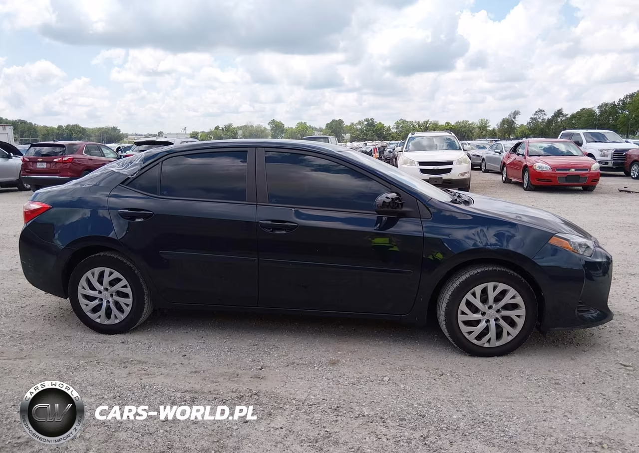 2019 Toyota Corolla Le VIN:5YFBURHE6KP918765 - 13