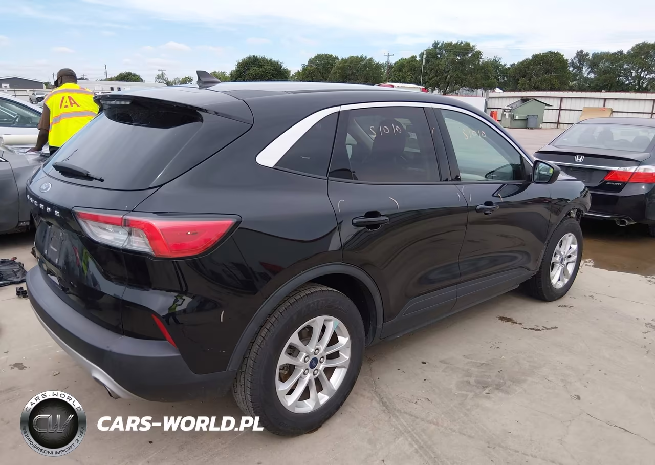 2022 Ford Escape Se VIN:1FMCU0G65NUA56748 - 4
