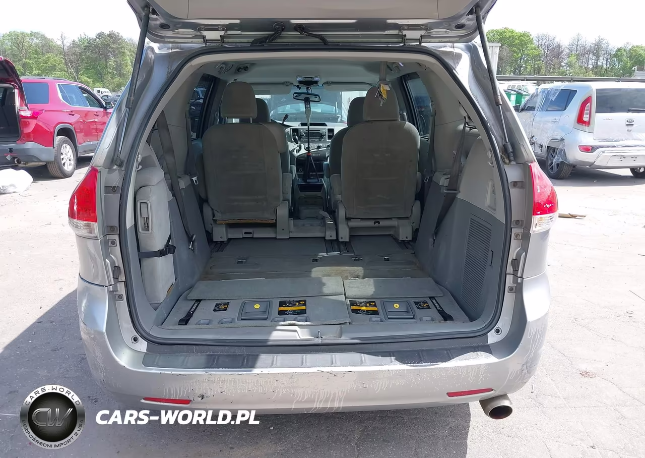 2012 Toyota Sienna Le V6 8 Passenger VIN:5TDKK3DC9CS176670 - 18