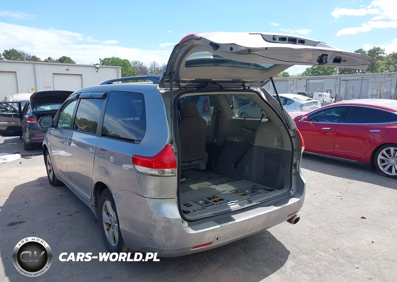2012 Toyota Sienna Le V6 8 Passenger VIN:5TDKK3DC9CS176670 - 3