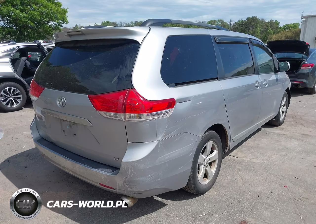 2012 Toyota Sienna Le V6 8 Passenger VIN:5TDKK3DC9CS176670 - 4