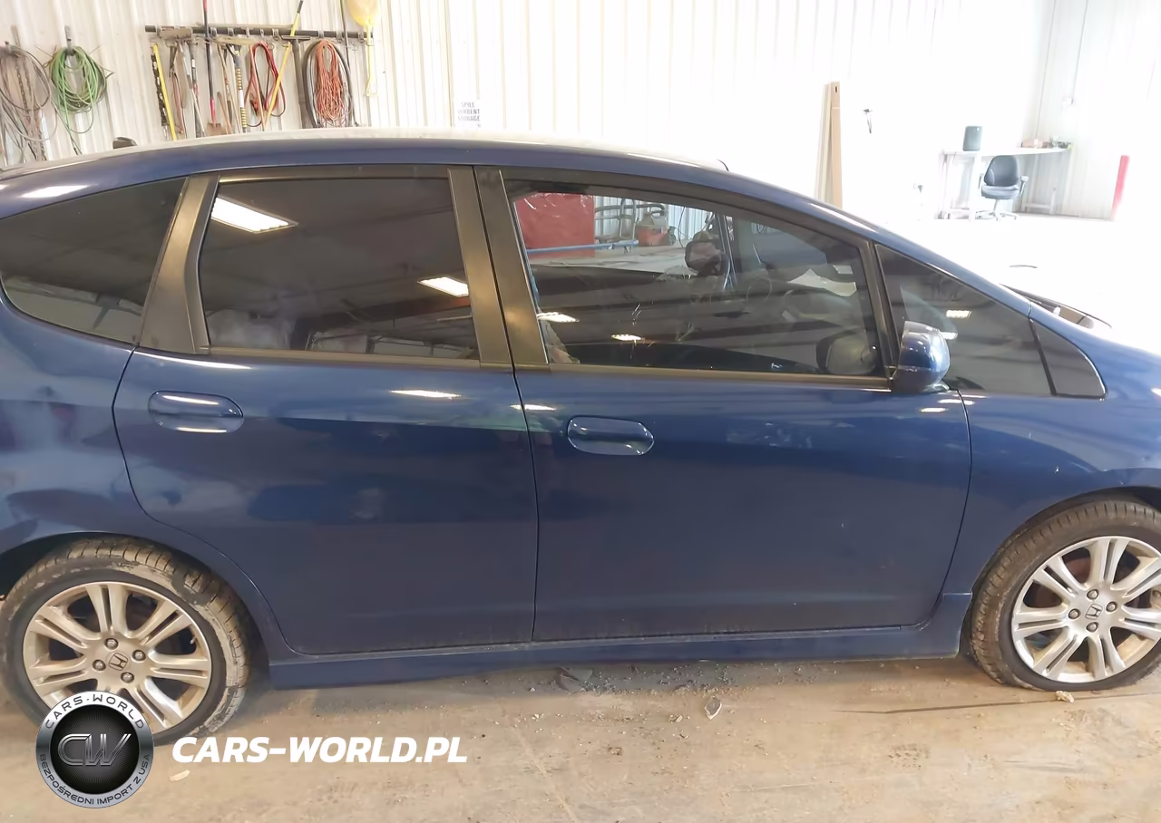 2010 Honda Fit Sport VIN:JHMGE8H4XAC024567 - 13