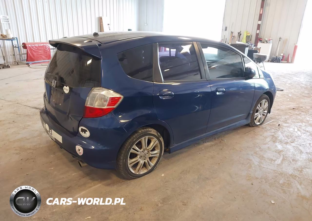 2010 Honda Fit Sport VIN:JHMGE8H4XAC024567 - 4
