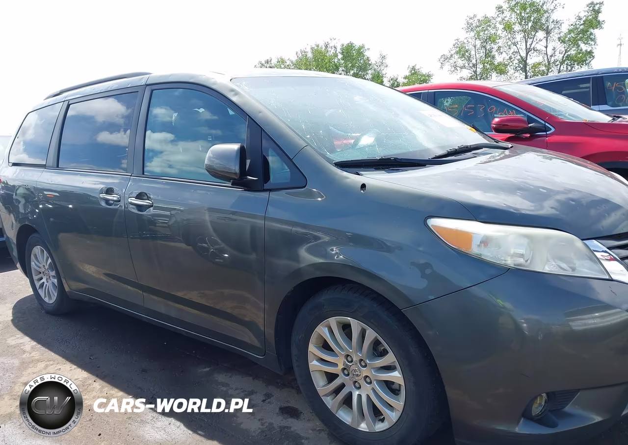 2013 Toyota Sienna Xle V6 8 Passenger VIN:5TDYK3DC0DS329707 - 13
