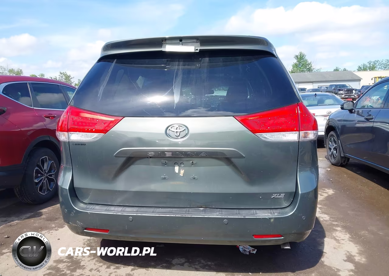2013 Toyota Sienna Xle V6 8 Passenger VIN:5TDYK3DC0DS329707 - 16