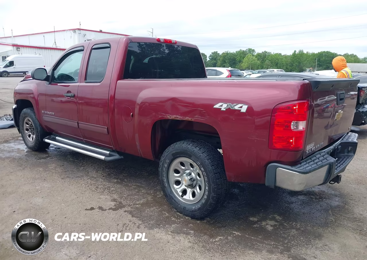 2013 Chevrolet Silverado 1500 Ls VIN:1GCRKREA3DZ176680 - 3