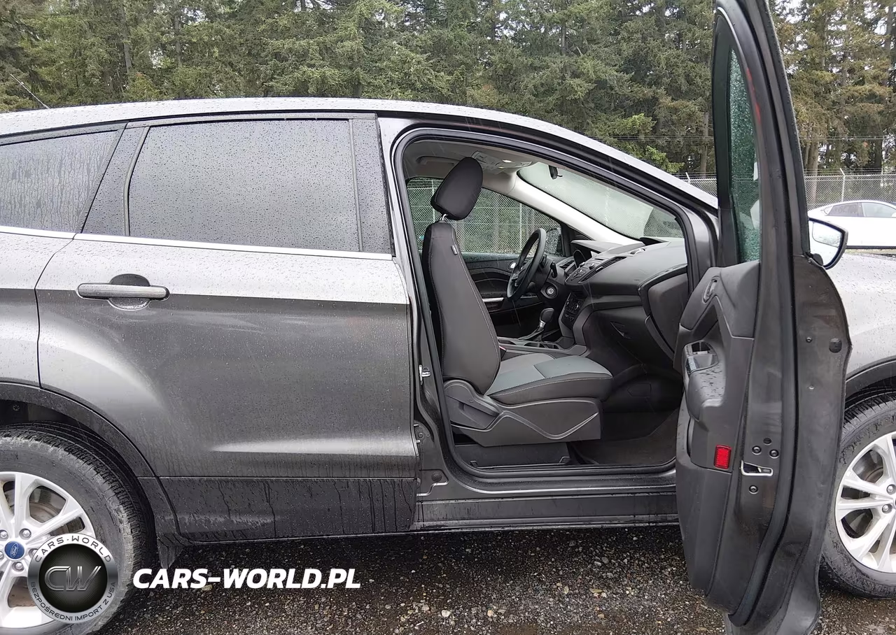 2017 Ford Escape Se VIN:1FMCU9GD5HUE50337 - 5