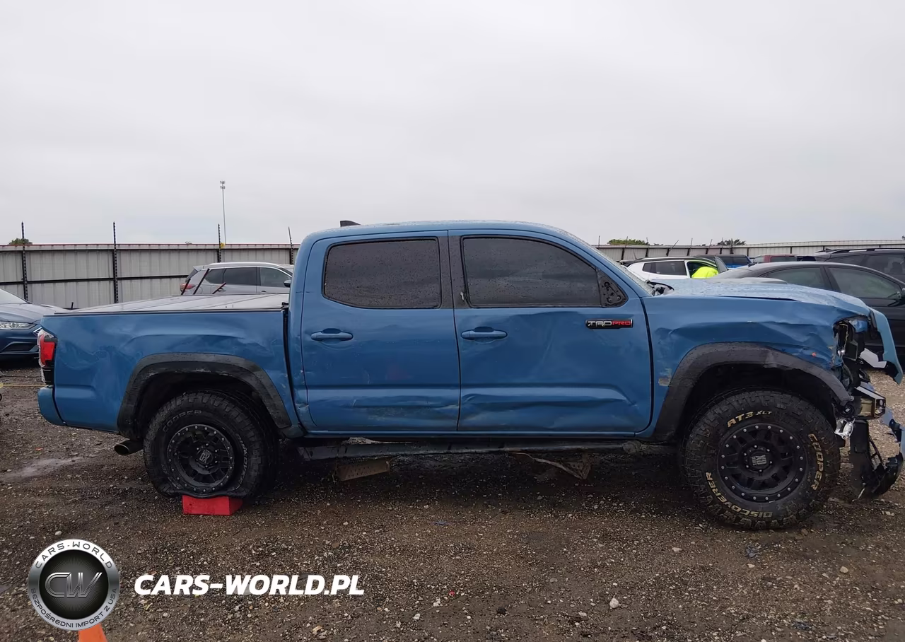 2018 Toyota Tacoma Trd Pro VIN:5TFCZ5AN9JX124318 - 13