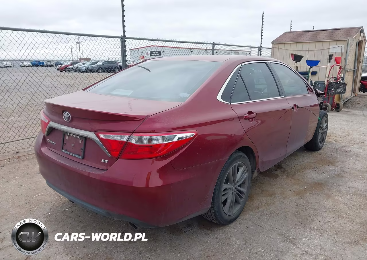 2017 Toyota Camry Se VIN:4T1BF1FK2HU666041 - 4