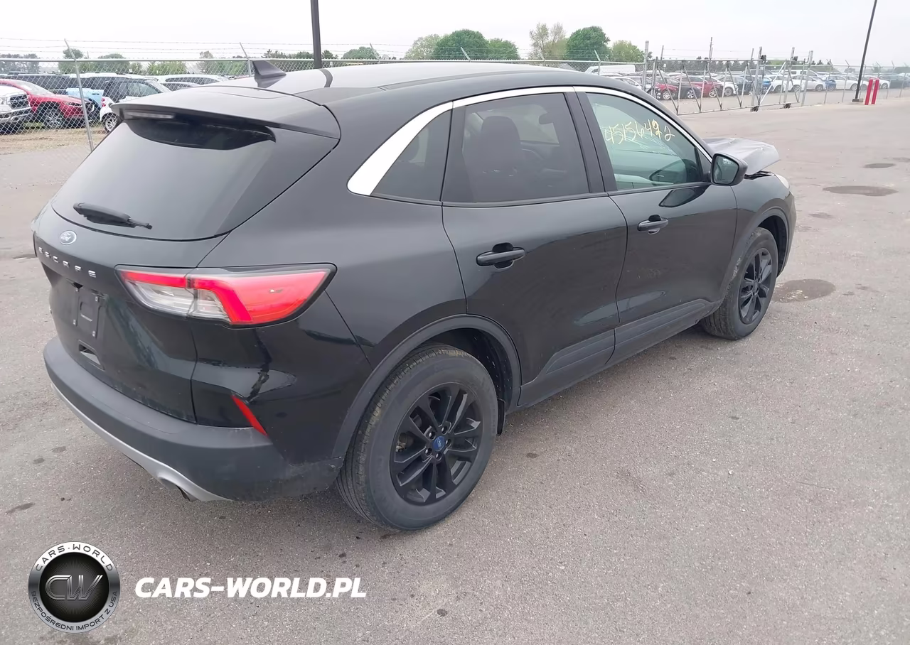 2021 Ford Escape Se VIN:1FMCU0G60MUA77392 - 4