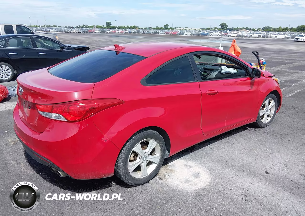 2013 Hyundai Elantra Gs VIN:KMHDH6AE6DU010971 - 4