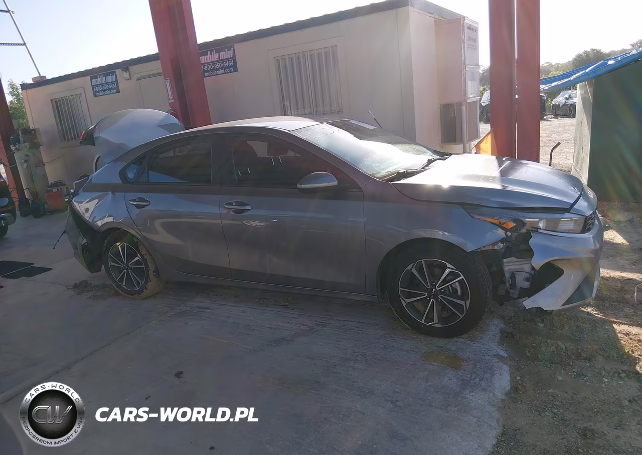 2022 Kia Forte Lxs VIN:3KPF24AD0NE465549 - 14