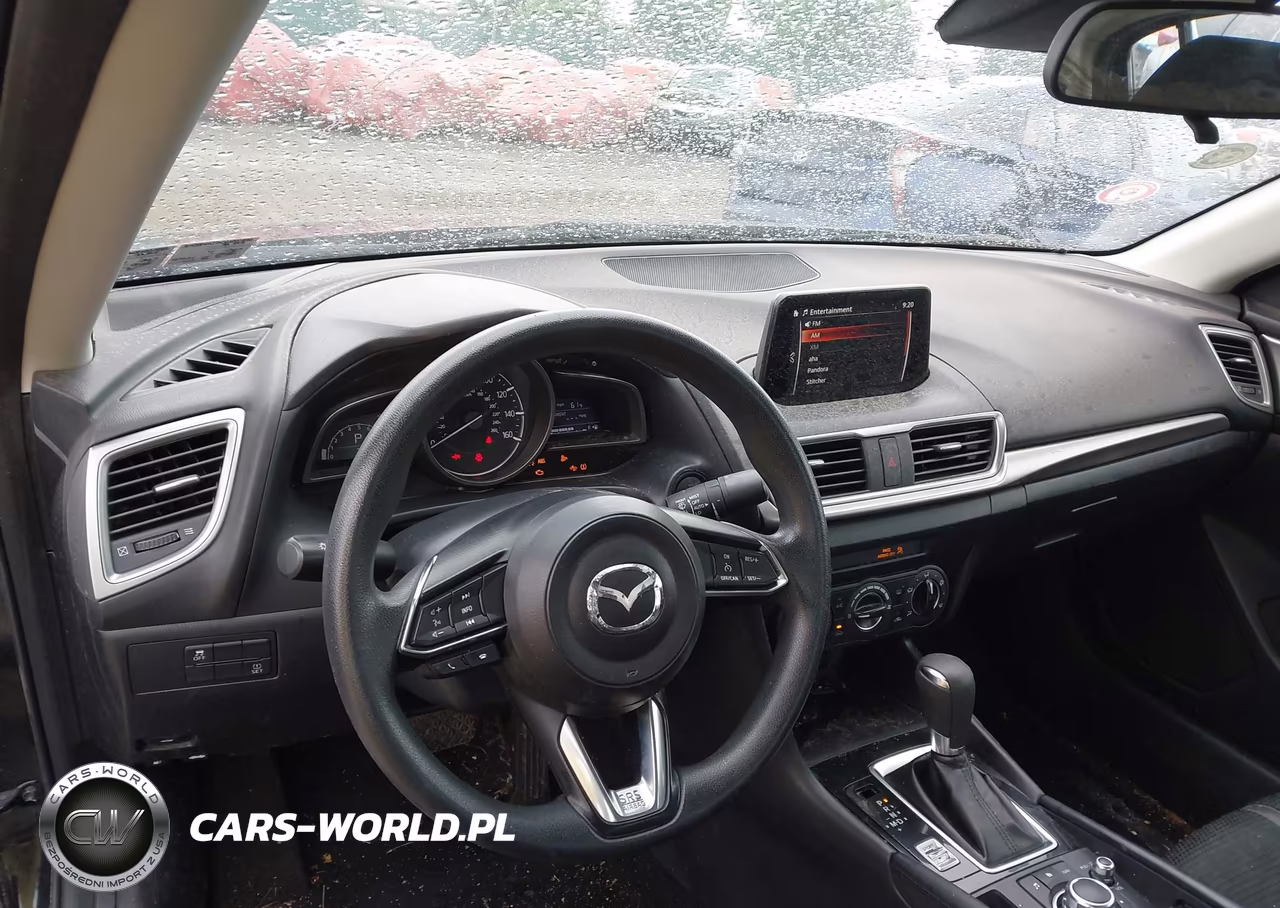 2018 Mazda Mazda3 Sport VIN:3MZBN1U7XJM201892 - 18