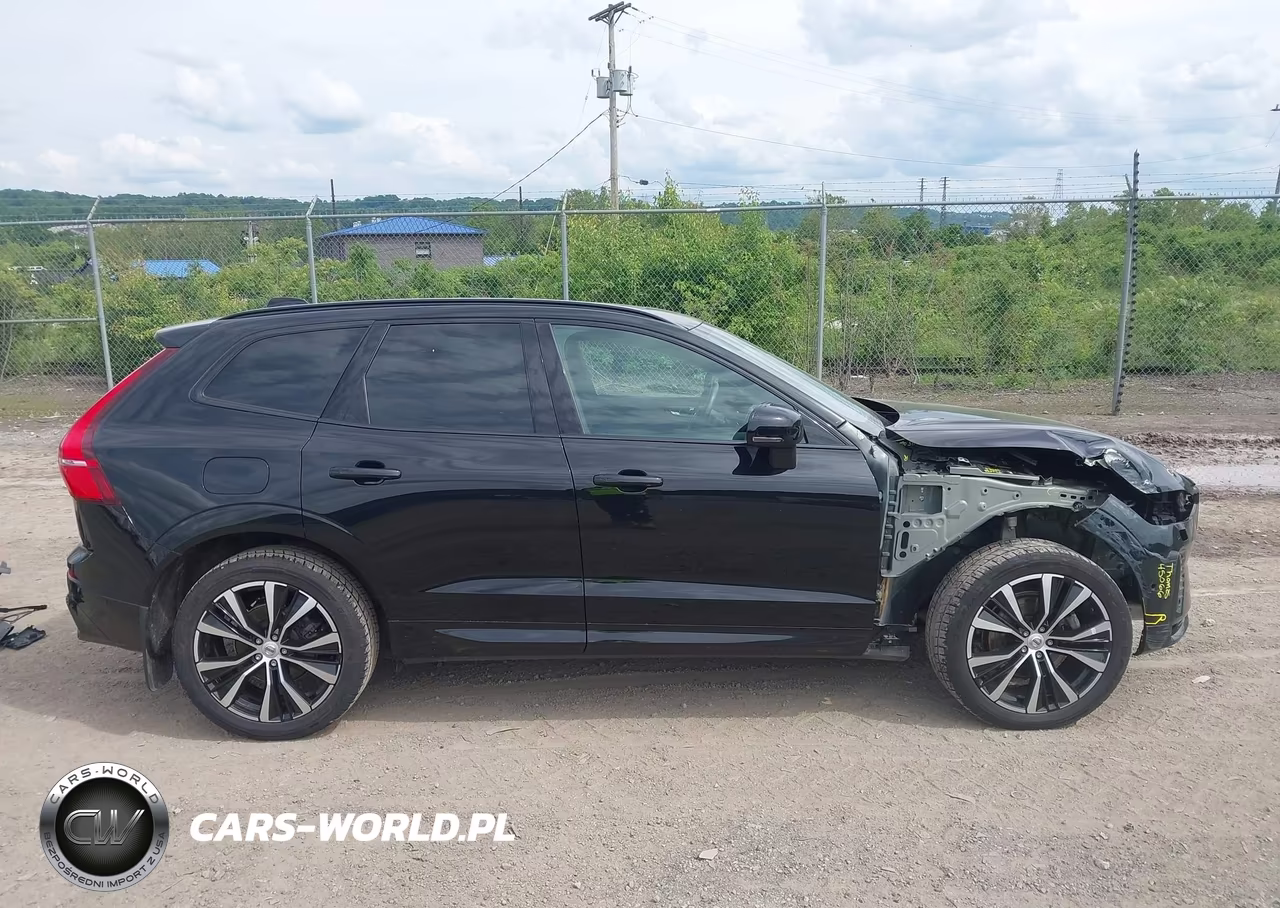 2023 Volvo Xc60 B5 Plus Dark Theme VIN:YV4L12RW4P1192490 - 14