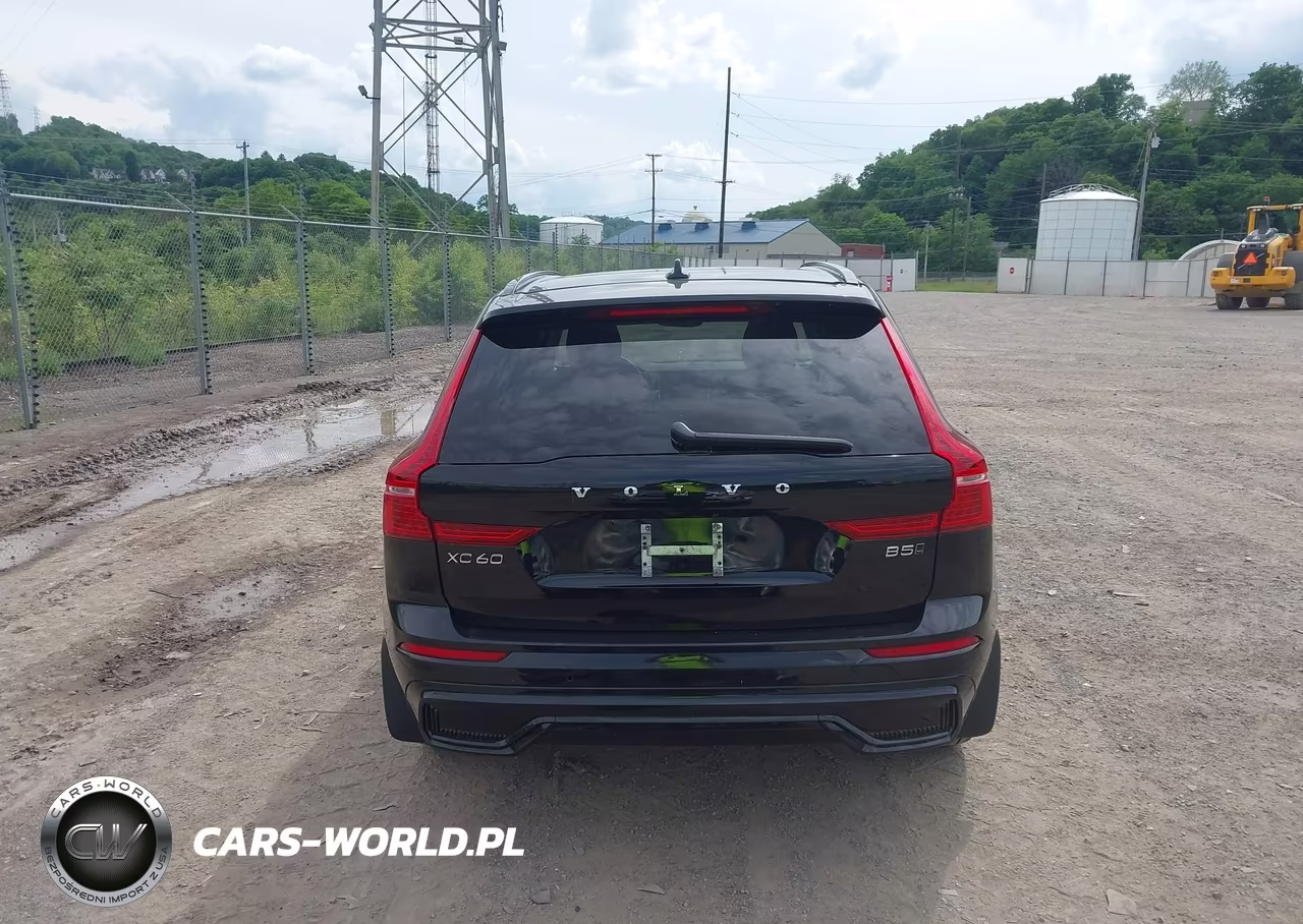 2023 Volvo Xc60 B5 Plus Dark Theme VIN:YV4L12RW4P1192490 - 17