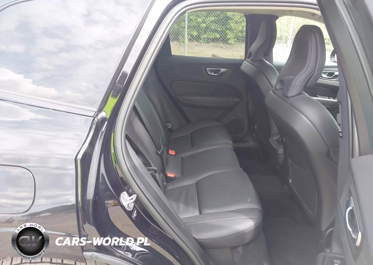 2023 Volvo Xc60 B5 Plus Dark Theme VIN:YV4L12RW4P1192490 - 8